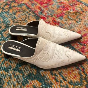 Topshop White Embroidered Cowboy Boot Inspired Mules Size US 7